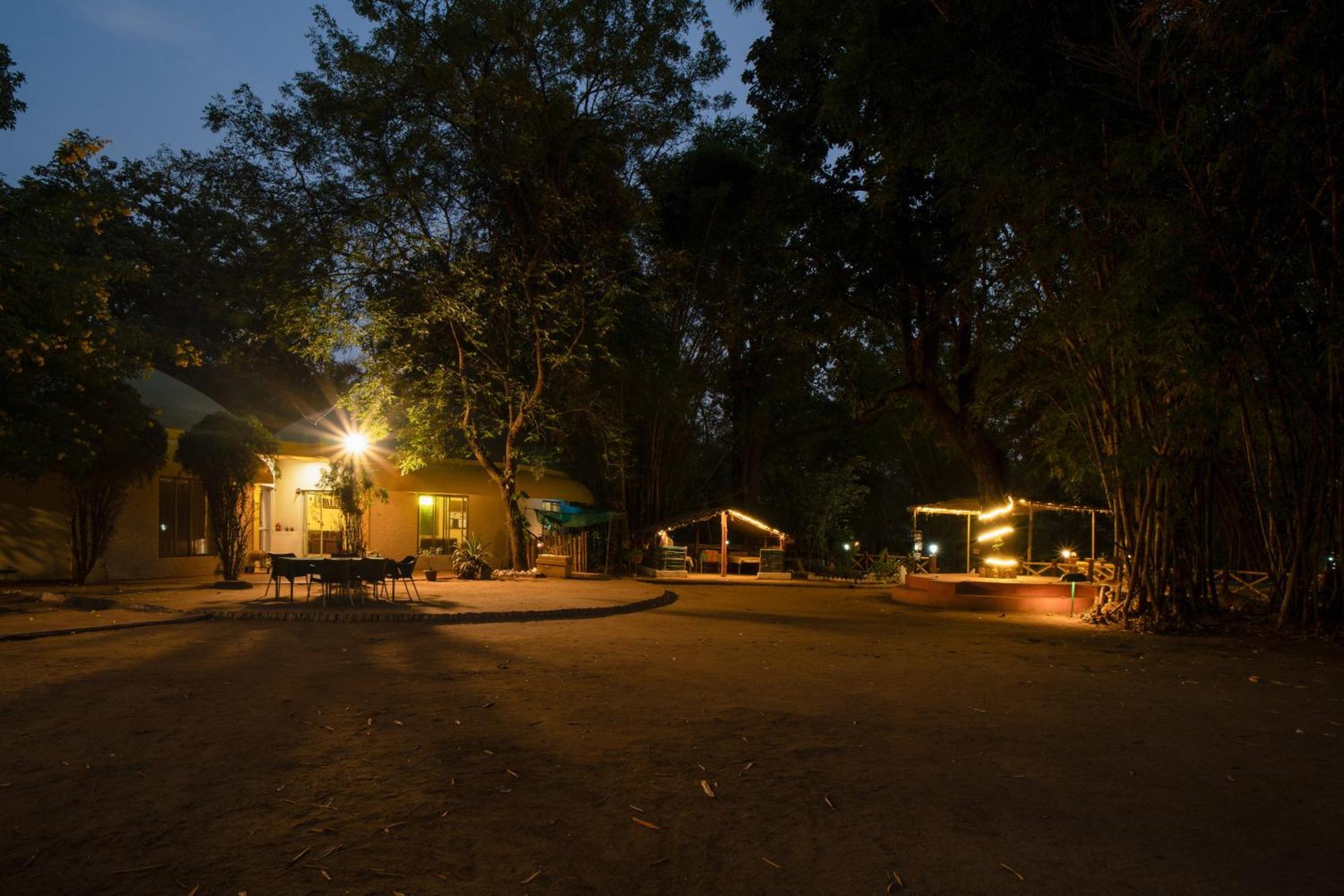 Отель Treebo Premium Mowgli'S Den, Pench Khawasa Экстерьер фото