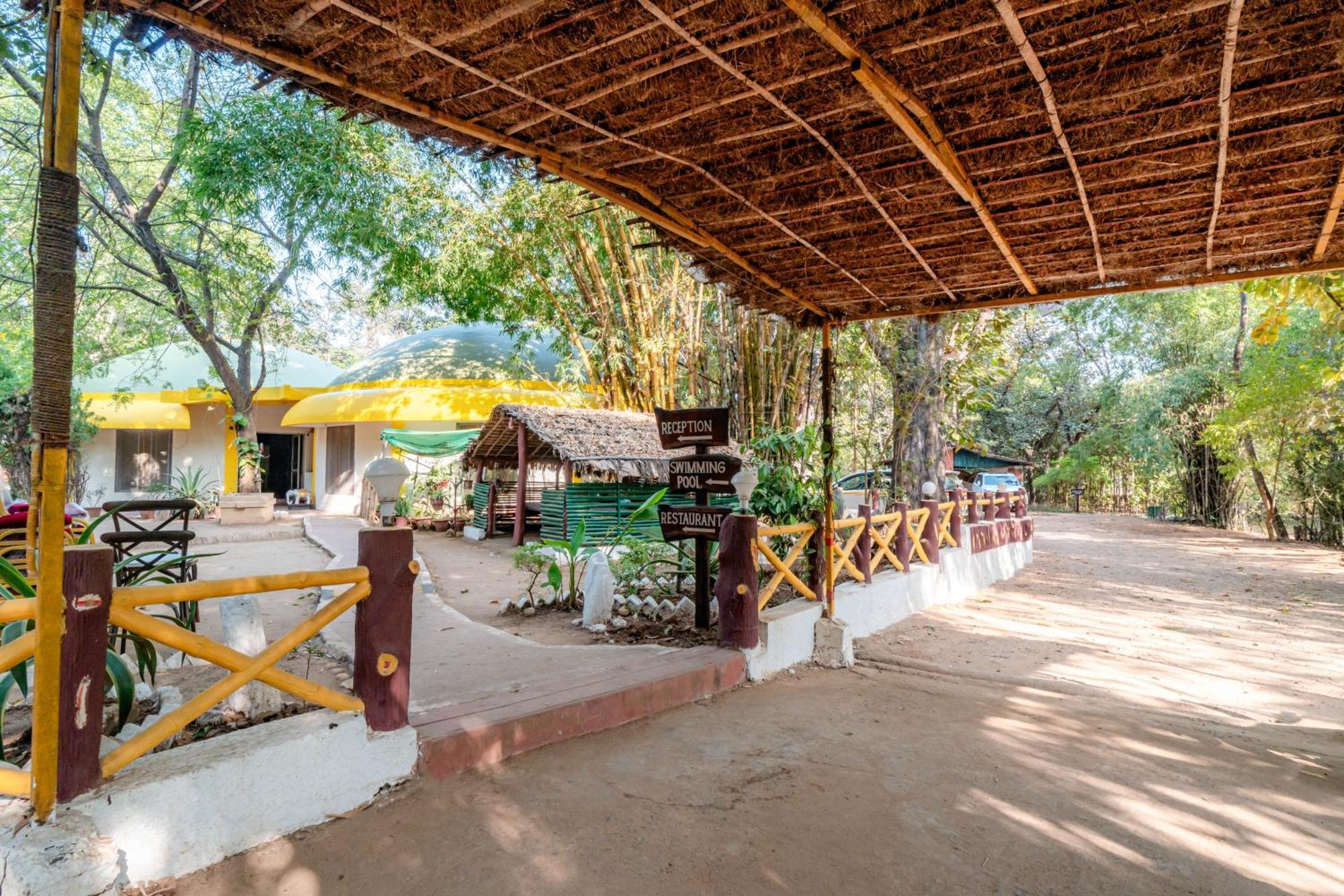 Отель Treebo Premium Mowgli'S Den, Pench Khawasa Экстерьер фото