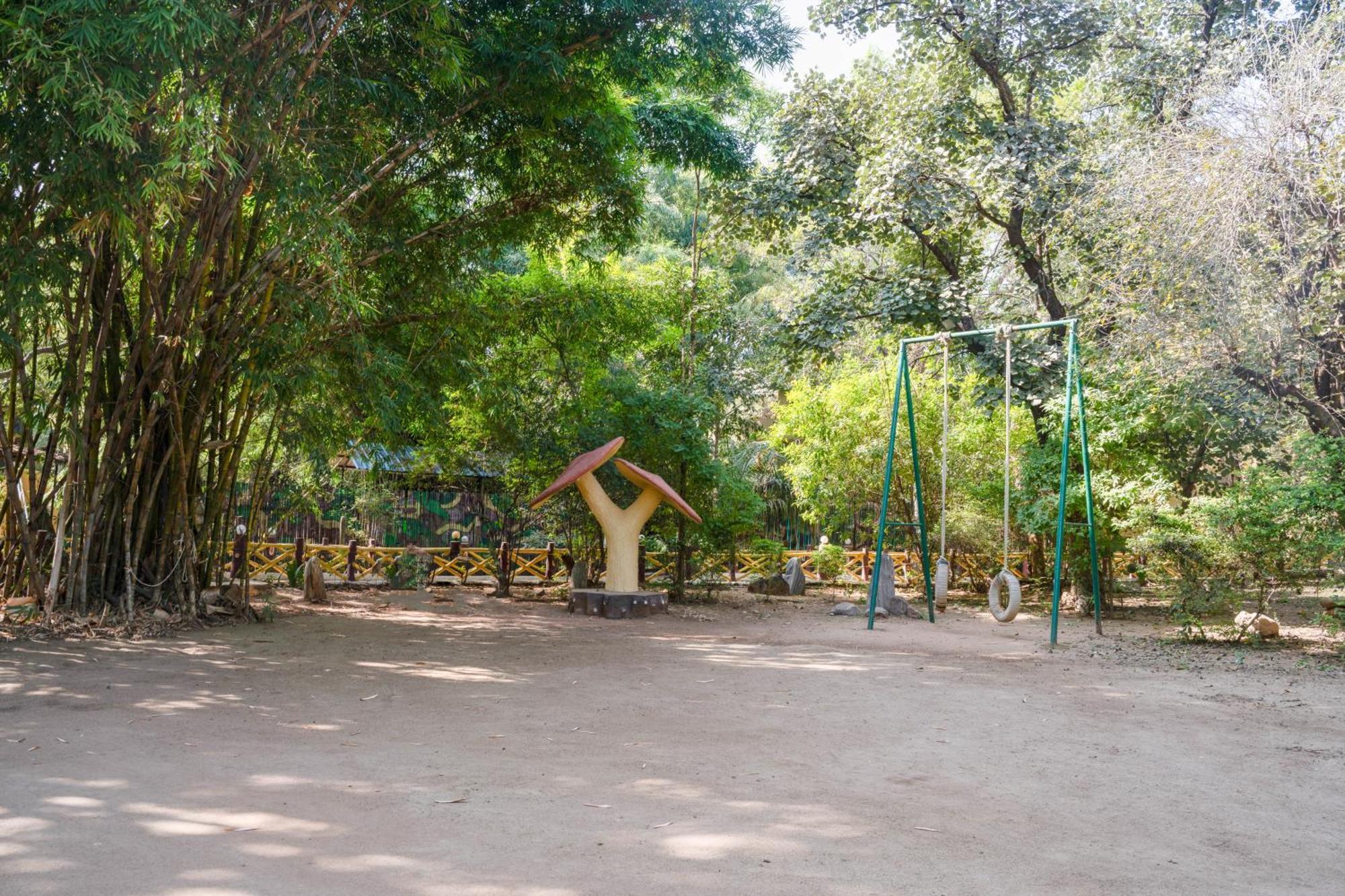 Отель Treebo Premium Mowgli'S Den, Pench Khawasa Экстерьер фото