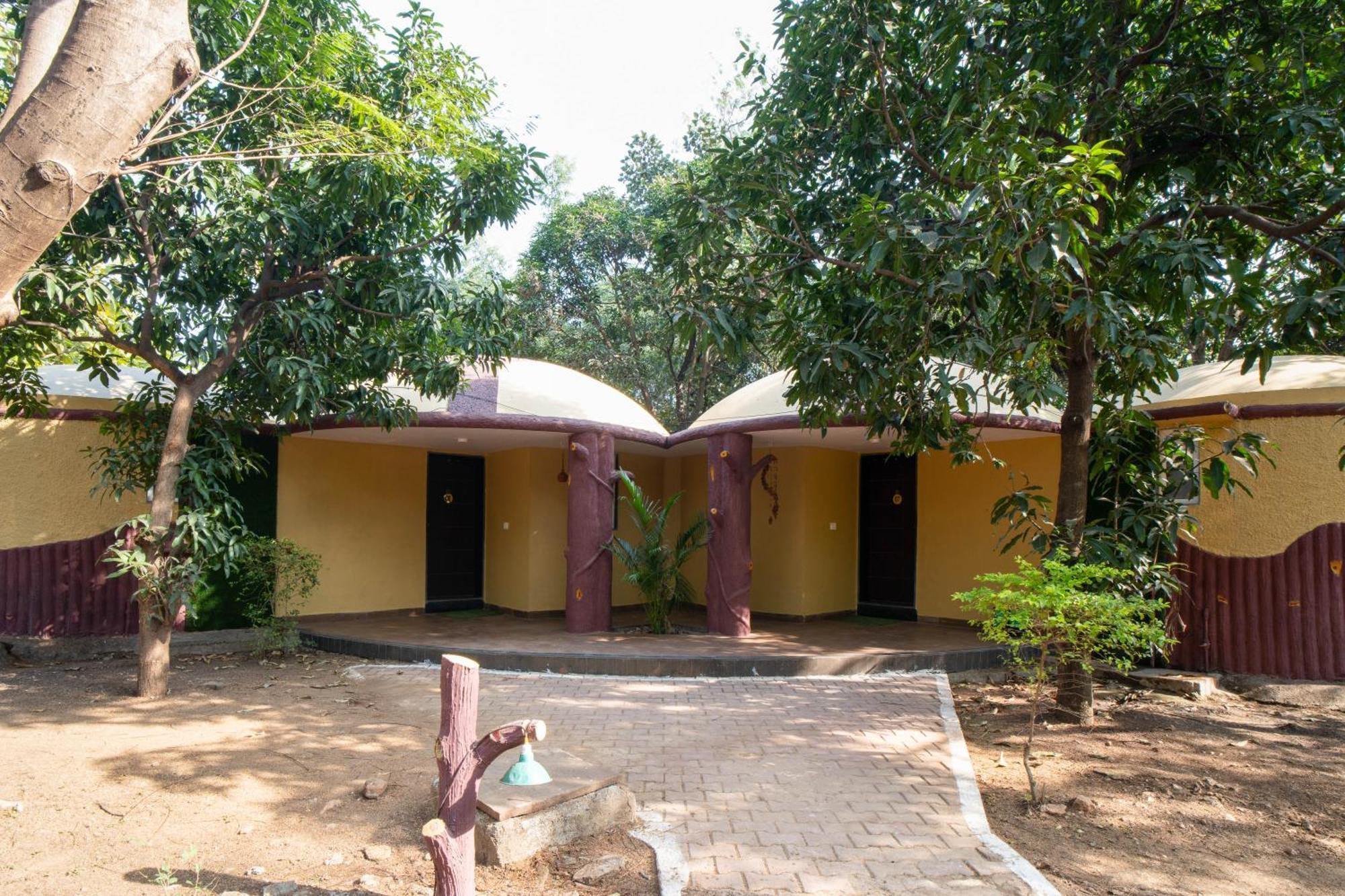 Отель Treebo Premium Mowgli'S Den, Pench Khawasa Экстерьер фото